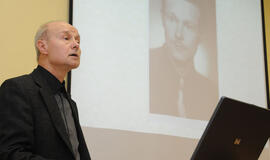 KU laikinai vadovaus psichologas