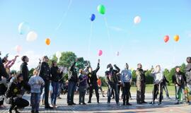 Baikeriai vaikų namuose