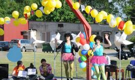 Baikeriai vaikų namuose