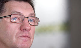 Premjerui šeima yra vyras ir moteris