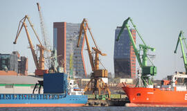 Uostas toliau investuoja į kanalo gilinimą