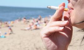 Cigarečių prekeivių nebaugina net milijoninės baudos