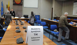 Išankstinis balsavimas: mažas aktyvumas ir sumišę rinkėjai