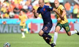 Olandijos futbolininkai nugalėjo australus ir šventė antrąją pergalę