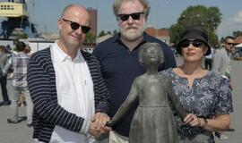 Šiauriniame rage atidengta mergaitės skulptūra