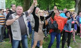 Švėkšnoje šėlo vestuvių muzikantai