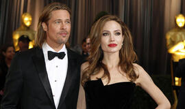 Garsenybės pasitiki astrologais