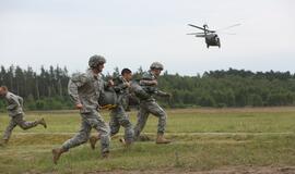 Pratybos kariniame poligone