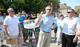 Gražiausio balandžio rinkimai