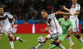 Vokietijos futbolininkai pasaulio čempionato aštuntfinalyje alžyriečius įveikė tik po pratęsimo