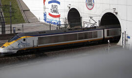 7 neįprasti būdai nukeliauti iš vienos šalies į kitą