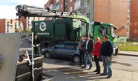 Neringiškius sudomino požeminiai konteineriai