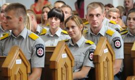 Policininkų diplomų įteikimas