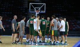 Jonas Valančiūnas jau pluša su rinktine