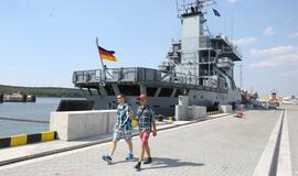 NATO laivai neliko be lankytojų ir per karščius