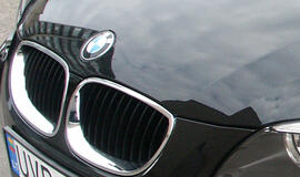 Seimas už 900 tūkst. litų įsigijo 10 automobilių