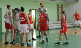 "Fortūnos" merginos nugalėjo Liepojos krepšininkes