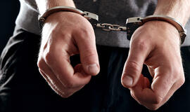 Į butą Vilniuje įsiveržė 13 jaunuolių