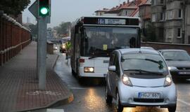 Greičiausieji Klaipėdoje - autobusas ir dviratis