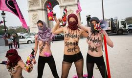 "Femen" protestavo prieš "Islamo valstybę"