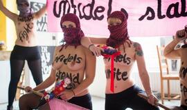 "Femen" protestavo prieš "Islamo valstybę"