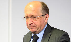 Konservatoriai rengiasi versti Dailį Alfonsą Barakauską iš posto