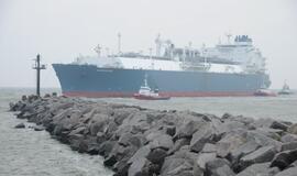 Į Klaipėdą atplaukė laivas-saugykla "Independence"