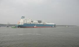 Į Klaipėdą atplaukė laivas-saugykla "Independence"