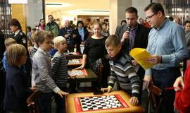 Šaškėmis susidomi vis daugiau moksleivių