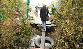 Benamių bakūžėms Pievų gatvėje - galas