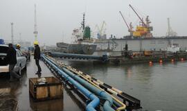 Uoste iš po dokų išsiurbtas užterštas gruntas