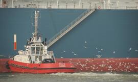 Į Klaipėdą atplaukė laivas-saugykla "Independence"