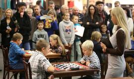 Šaškėmis susidomi vis daugiau moksleivių