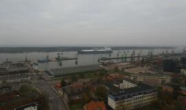 Į Klaipėdą atplaukė laivas-saugykla "Independence"