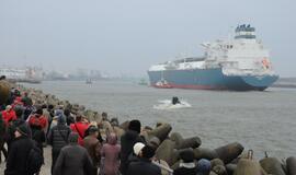 Į Klaipėdą atplaukė laivas-saugykla "Independence"