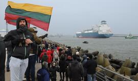 Į Klaipėdą atplaukė laivas-saugykla "Independence"