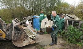 Benamių bakūžėms Pievų gatvėje - galas