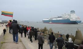 Į Klaipėdą atplaukė laivas-saugykla "Independence"