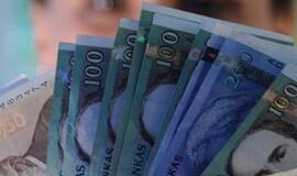 Sukčiai ir toliau sėkmingai šluojasi pinigus