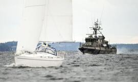 Švedijos kariai ieško prie Stokholmo sugedusio rusų povandeninio laivo