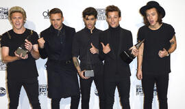 Amerikos muzikos apdovanojimuose triumfavo grupė "One Direction"