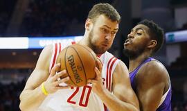 Krepšininkas Donatas Motiejūnas NBA rungtynėse pelnė 20 taškų