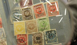 Laiškus su pašto ženklais, kurių vertė nurodyta litais, bus galima siųsti iki 2017-ųjų