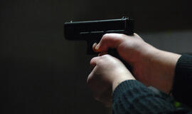 Pasienietis kulkomis suvarpė rūkalus gabenusio automobilio padangas