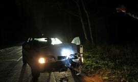 Girtas vairuotojas sudaužė automobilį ir kiaušinius