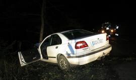 Girtas vairuotojas sudaužė automobilį ir kiaušinius