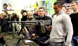 Karinės technikos pristatymas "Akropolyje"