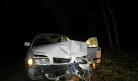 Girtas vairuotojas sudaužė automobilį ir kiaušinius