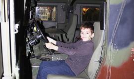 Karinės technikos pristatymas "Akropolyje"