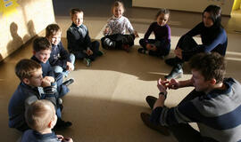 Tyrimas: kūrybiško mokymosi programa Lietuvos mokyklose mažina patyčias, gerėja pažangumas ir lankomumas